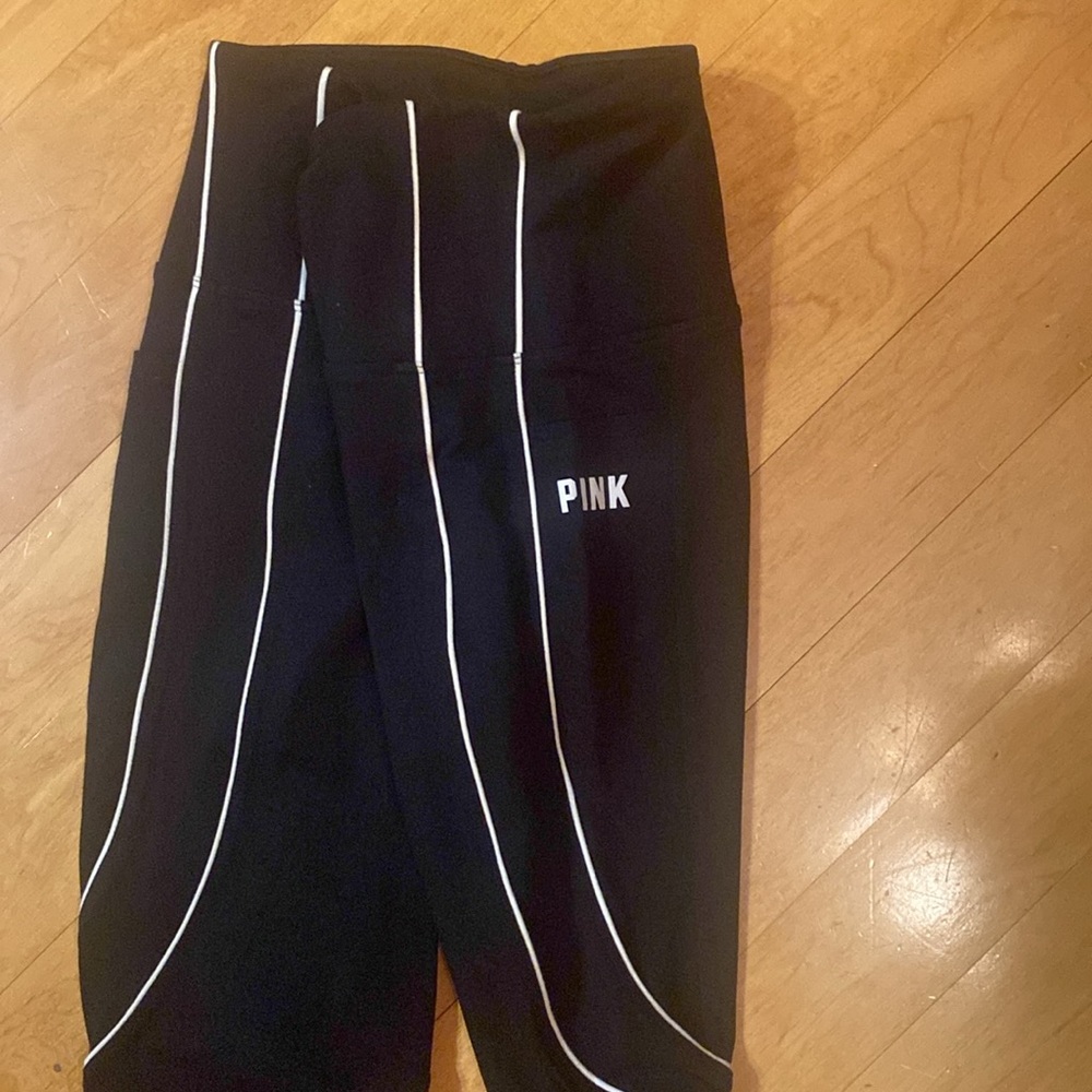 NWOT Victoria's Secret black PINK Yoga Pants - Picture 3 of 8